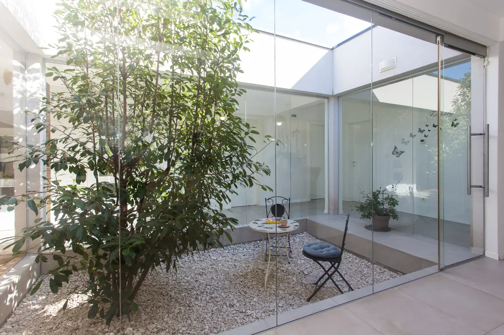 Modern Family Villa with Pool in Kaštel Sućurac