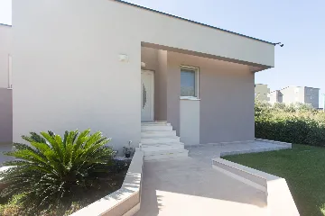 Modern Family Villa with Pool in Kaštel Sućurac