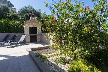 Modern Family Villa with Pool in Kaštel Sućurac