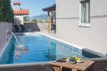 Modern Family Villa with Pool in Kaštel Sućurac