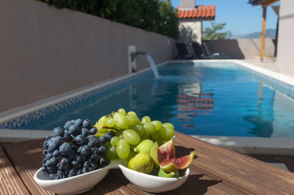 Modern Family Villa with Pool in Kaštel Sućurac