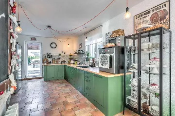 Contemporary Villa with Pool in Žrnovnica