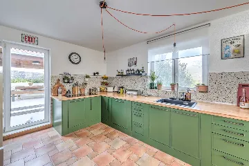 Contemporary Villa with Pool in Žrnovnica