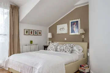 Contemporary Villa with Pool in Žrnovnica