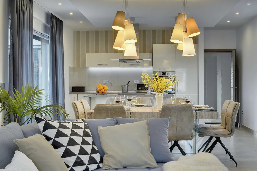 Modern Villa with Pool and Terrace in Pula