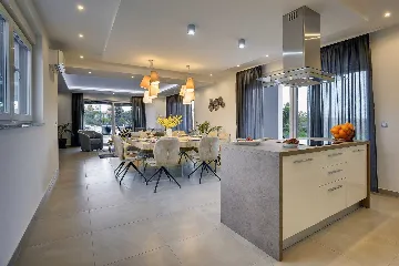 Modern Villa with Pool and Terrace in Pula