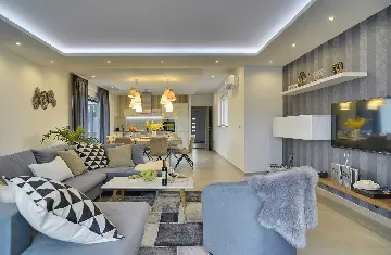 Modern Villa with Pool and Terrace in Pula