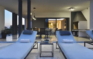 Modern Villa with Pool and Terrace in Pula