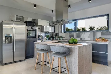 Modern Family Villa with Pool in Pula