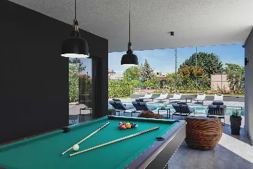 Modern Family Villa with Pool in Pula