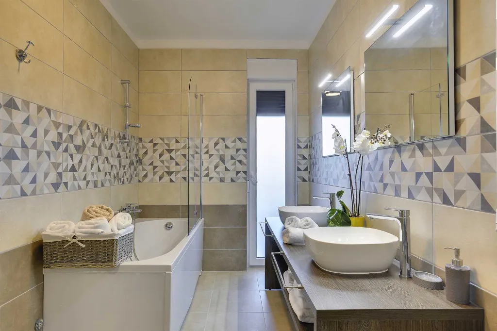 Modern Family Villa with Pool in Pula