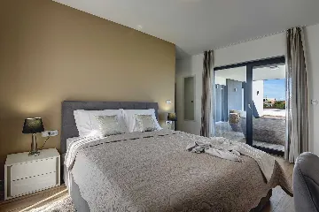 Modern Family Villa with Pool in Pula