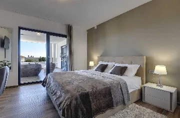 Modern Family Villa with Pool in Pula