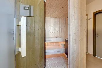 Modern Family Villa with Pool in Pula