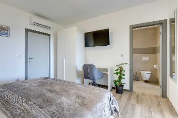 Modern Family Villa with Pool in Pula