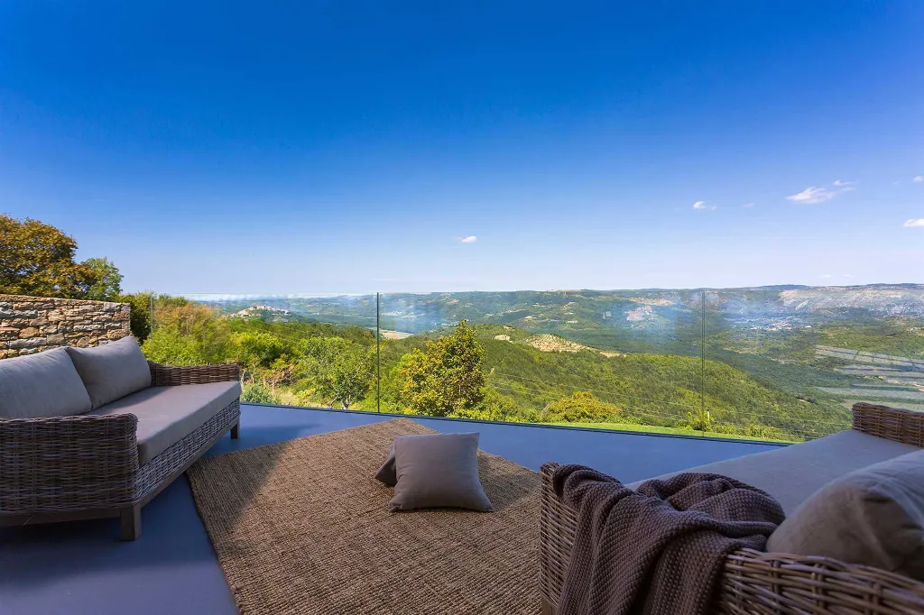 Contemporary Villa Retreat with Pool in Pazin
