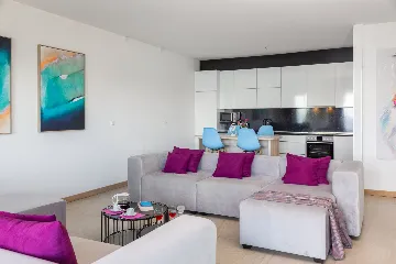 Spacious 9-Bedroom Villa with Pool in Seget Vranjica