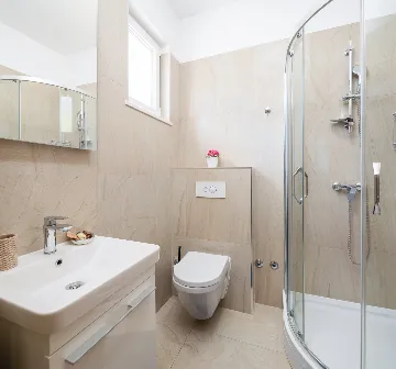 Spacious 9-Bedroom Villa with Pool in Seget Vranjica