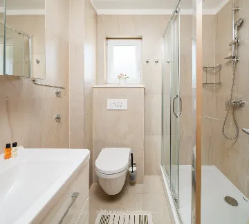 Spacious 9-Bedroom Villa with Pool in Seget Vranjica