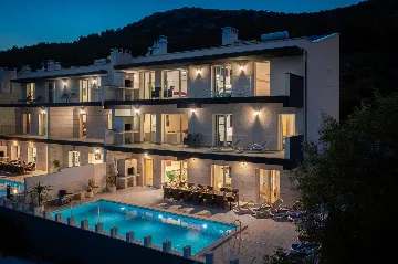 Spacious 9-Bedroom Villa with Pool in Seget Vranjica