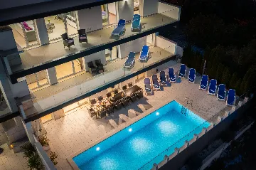 Spacious 9-Bedroom Villa with Pool in Seget Vranjica