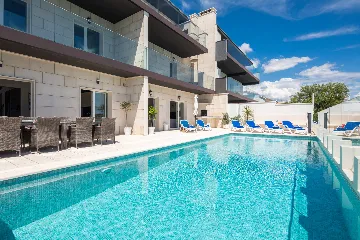 Spacious 8-Bedroom Villa with Pool in Seget Vranjica