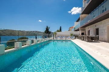 Spacious 8-Bedroom Villa with Pool in Seget Vranjica