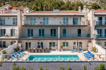 Spacious 8-Bedroom Villa with Pool in Seget Vranjica