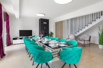 Spacious 8-Bedroom Villa with Pool in Seget Vranjica
