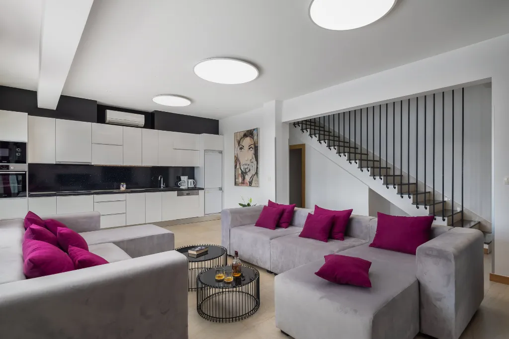 Spacious 8-Bedroom Villa with Pool in Seget Vranjica