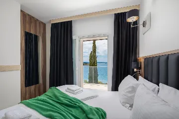 Spacious 8-Bedroom Villa with Pool in Seget Vranjica