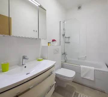 Spacious 8-Bedroom Villa with Pool in Seget Vranjica