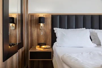 Spacious 8-Bedroom Villa with Pool in Seget Vranjica