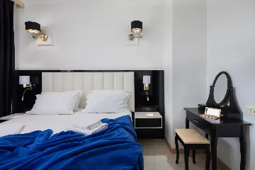 Spacious 8-Bedroom Villa with Pool in Seget Vranjica