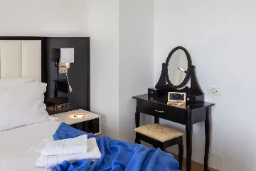 Spacious 8-Bedroom Villa with Pool in Seget Vranjica