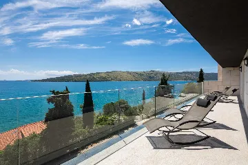 Spacious 8-Bedroom Villa with Pool in Seget Vranjica