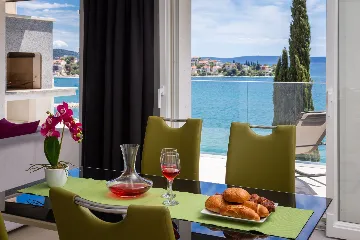 Spacious 8-Bedroom Villa with Pool in Seget Vranjica