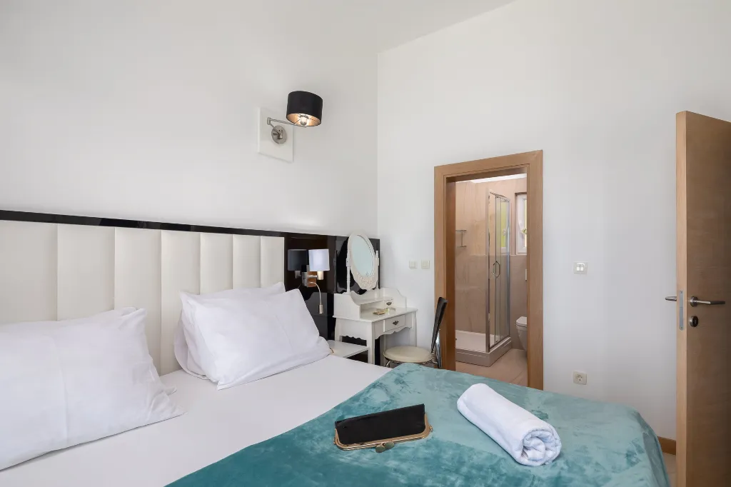Spacious 8-Bedroom Villa with Pool in Seget Vranjica