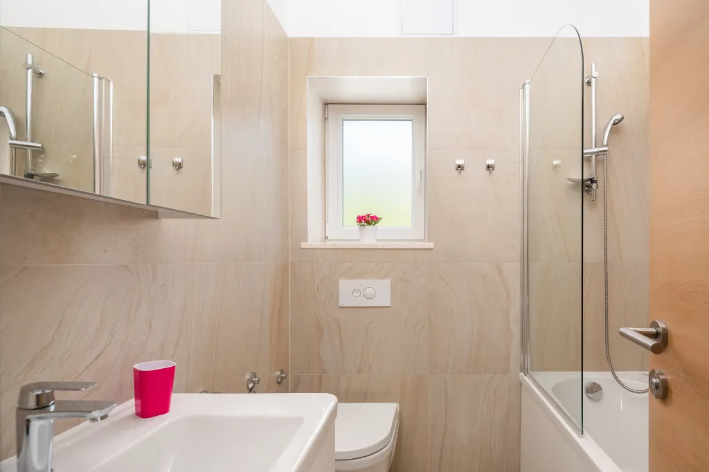 Spacious 8-Bedroom Villa with Pool in Seget Vranjica