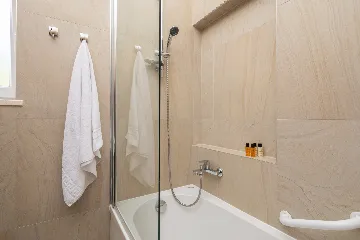 Spacious 8-Bedroom Villa with Pool in Seget Vranjica