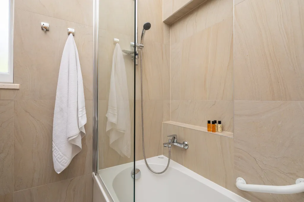Spacious 8-Bedroom Villa with Pool in Seget Vranjica