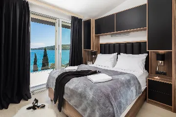 Spacious 8-Bedroom Villa with Pool in Seget Vranjica