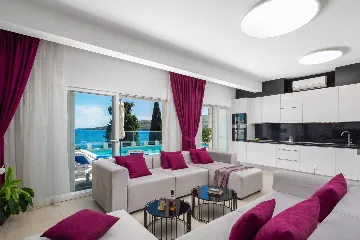 Spacious 8-Bedroom Villa with Pool in Seget Vranjica