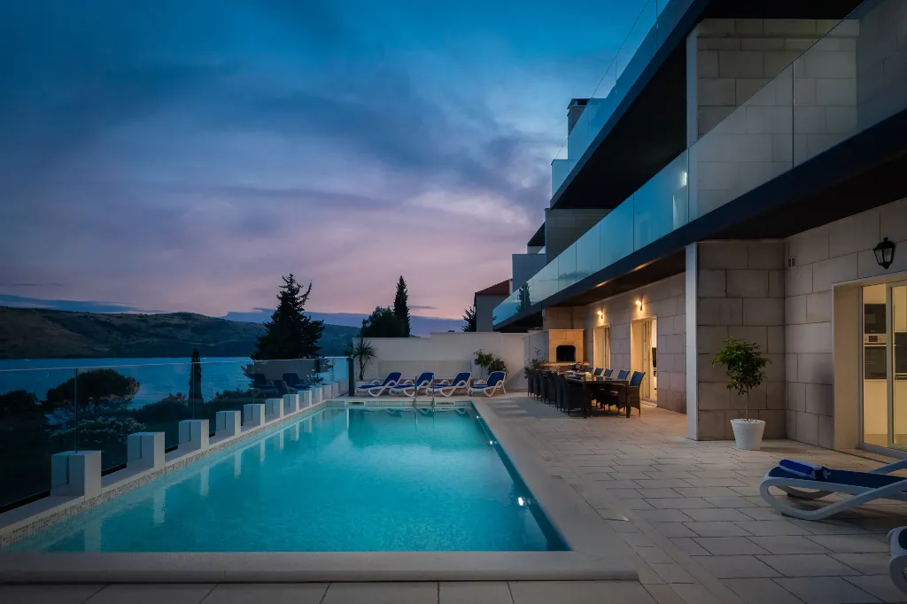 Spacious 8-Bedroom Villa with Pool in Seget Vranjica