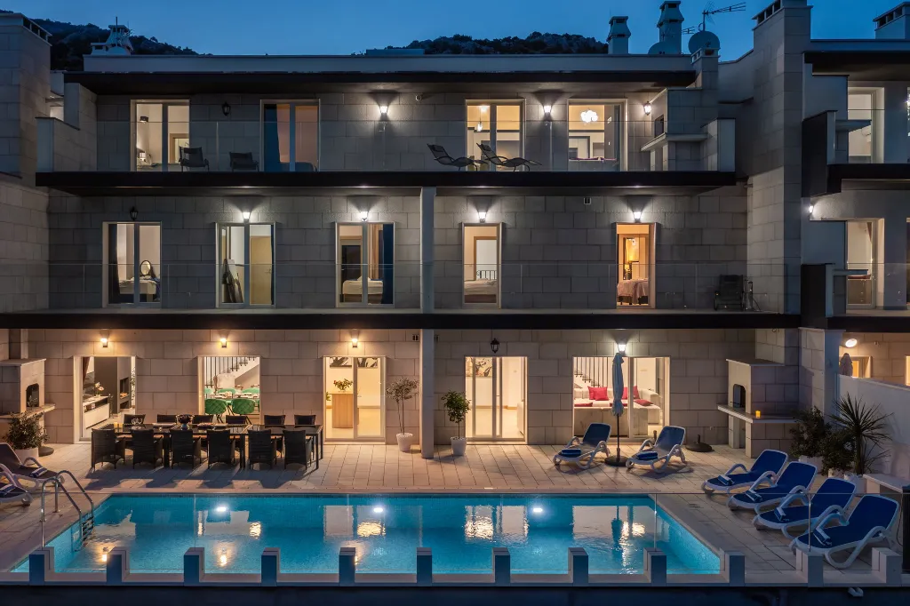 Spacious 8-Bedroom Villa with Pool in Seget Vranjica