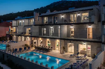 Spacious 8-Bedroom Villa with Pool in Seget Vranjica