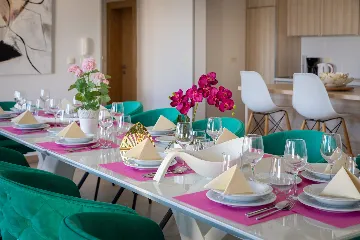 Spacious 7-Bedroom Villa with Pool in Seget Vranjica