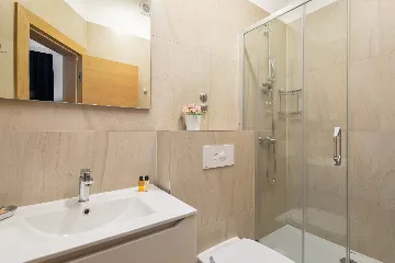 Spacious 7-Bedroom Villa with Pool in Seget Vranjica