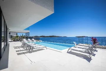 Seafront Modern Villa With Pool Rogoznica
