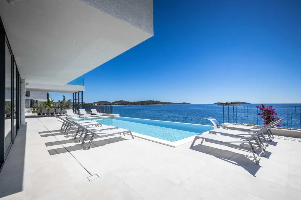Seafront Modern Villa With Pool Rogoznica